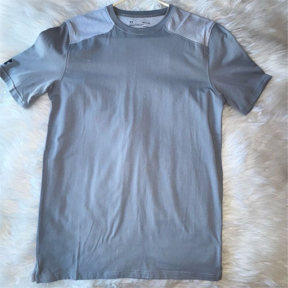 Under Armour Men's HeatGear Athletic T-Shirt Gray Size S Athleisure Sporty Crew‎